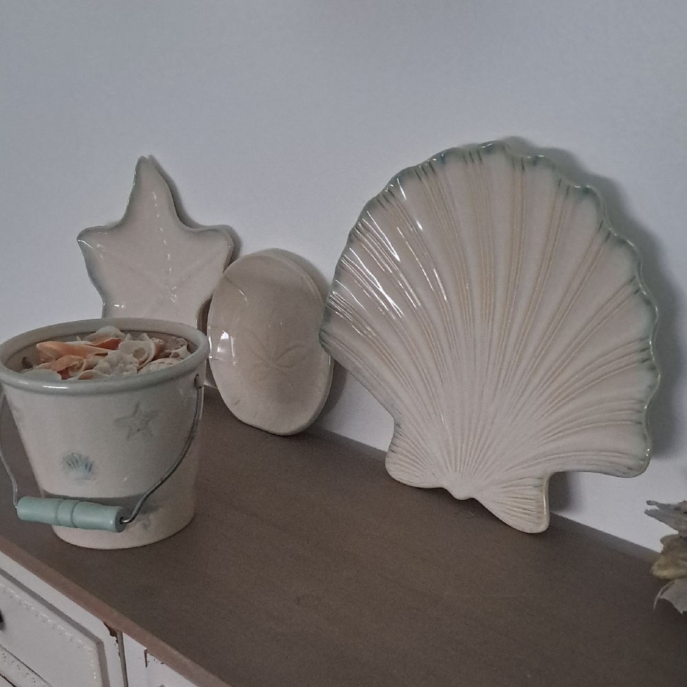 Elegant Sea Shell 4 Piece Decor Set